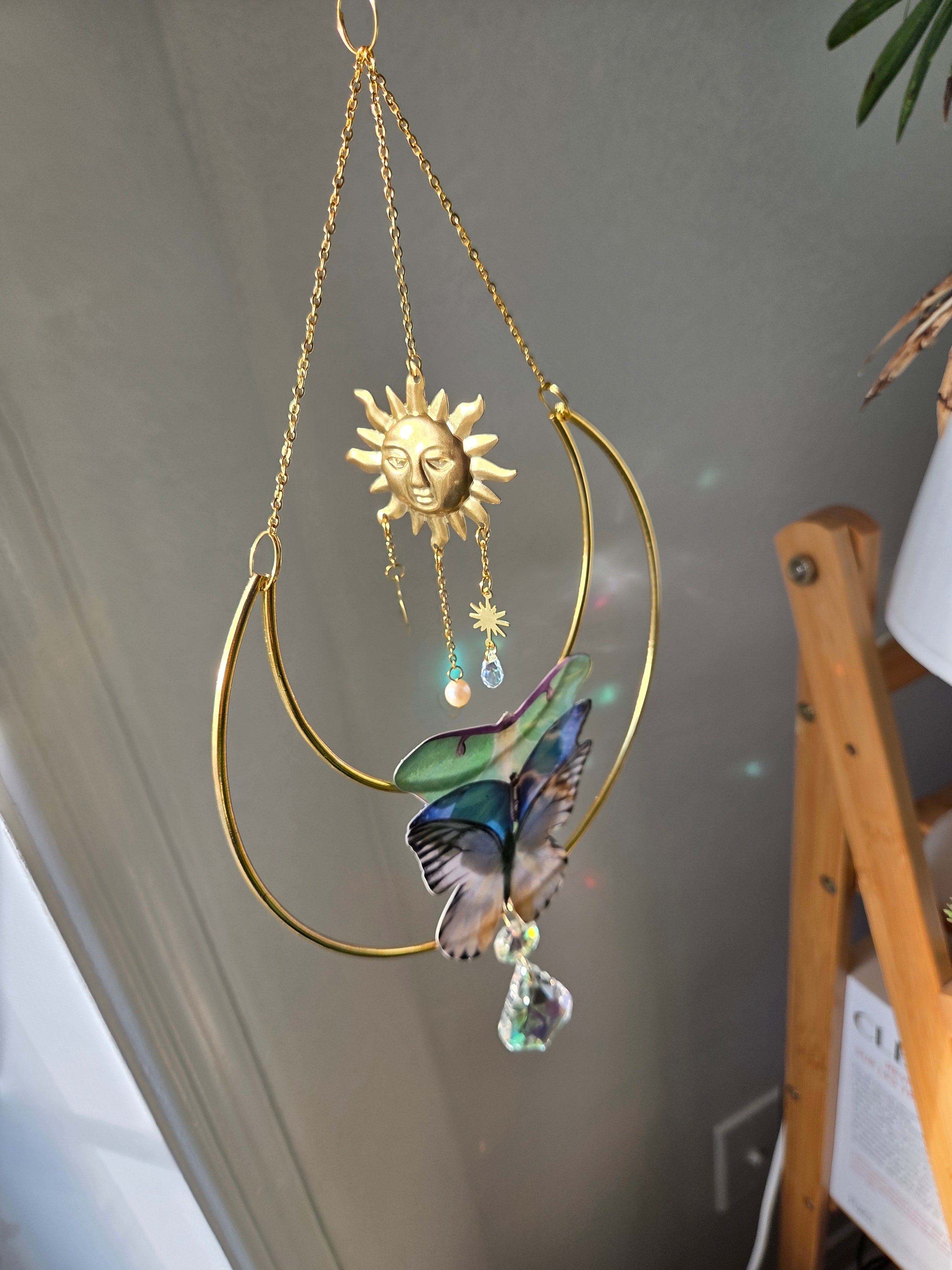 Trinité déesse papillon